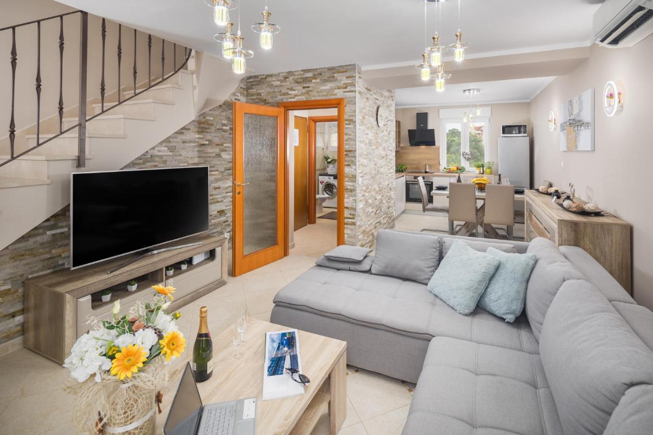 Rossini Superior Apartment โปเรช ภายนอก รูปภาพ